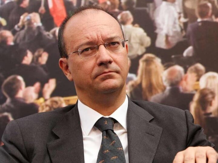 136 milioni per l’orientamento nelle scuole medie: il Ministro Valditara firma il decreto